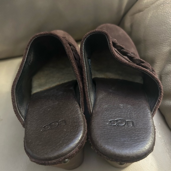ugg kaylee suede clogs - Picture 3 of 5
